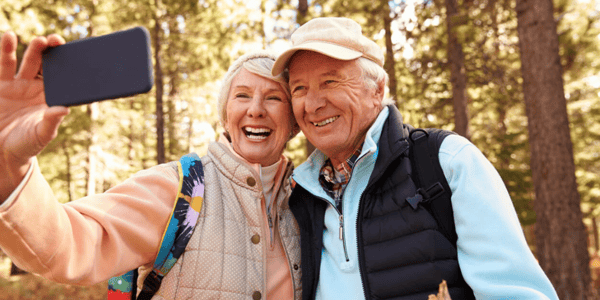 couple hiking featured image